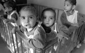 Realitatea lagărelor de copii din România. Aproape 1.500 de copii instituţionalizaţi au murit în orfelinate, în ultimii 4 ani