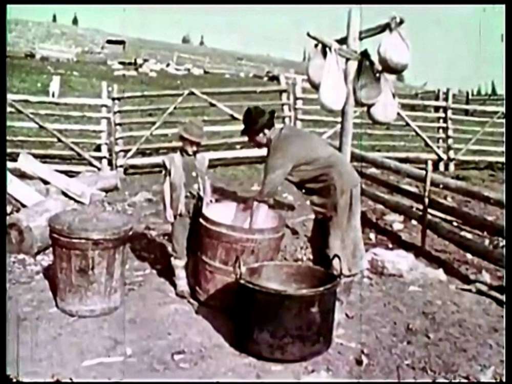 Cum trăiau românii din Maramures în anii '60 - ( documentar didactic de arhiva )