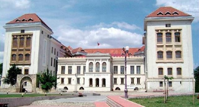 Plangere penala pentru abuz în serviciu și șantaj împotriva profesorilor de la UMF Iași. Studenții sunt constrânși și amenințați