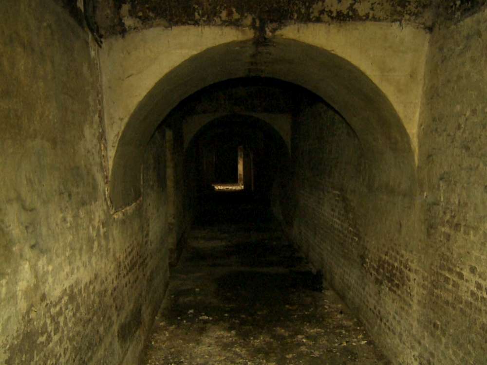 Misterele Bucureştiului. Povestea tunelurilor secrete din oraş