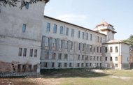 Orasul universitar unde gradinitele si scolile sunt un pericol pentru copii!