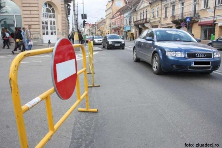 Reparatii si restrictii de circulatie pe strada Ovidiu si stradela Clopotari