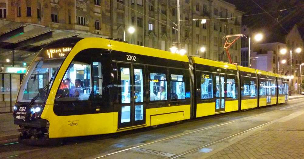 Cum vor circula tramvaiele si autobuzele la Iasi, in noaptea de Înviere