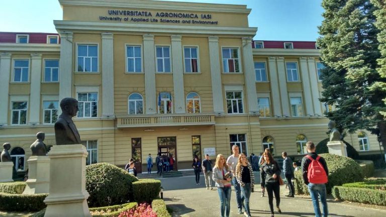 Simpozion dedicat studenților cu premii de peste 5000 lei, la USV Iași