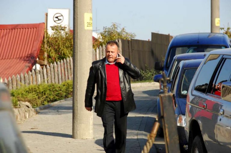 Primarul din Mogosesti Siret acuzat de sex cu minore, victime ale traficului de fiinte umane