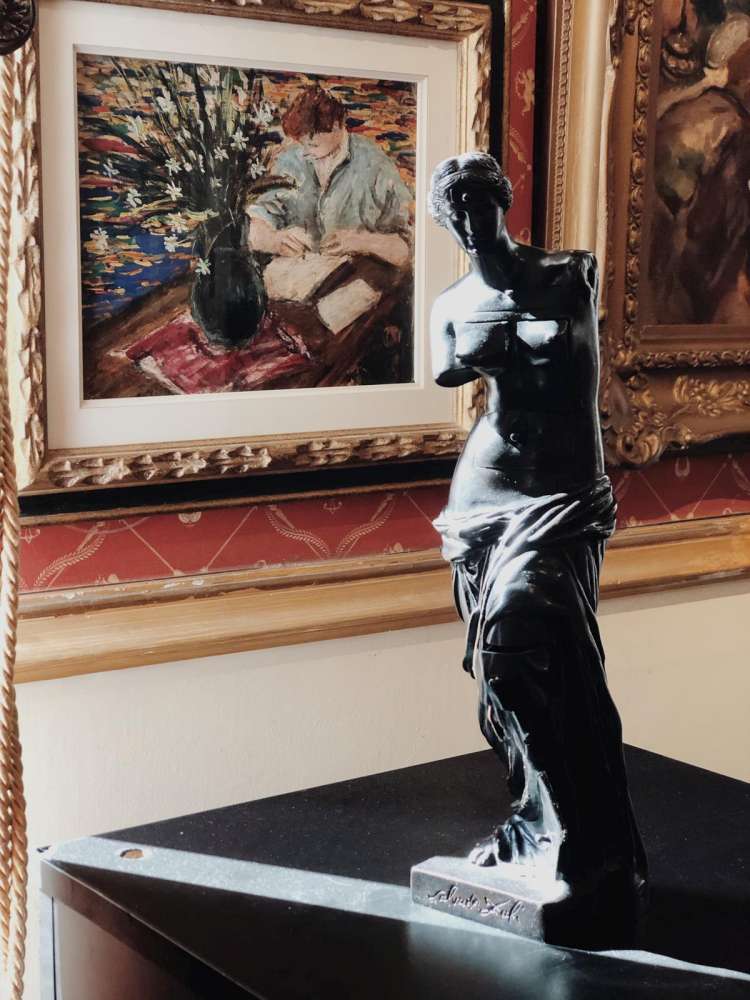 „Venus din Milo” a lui Salvador Dali, licitata in Romania