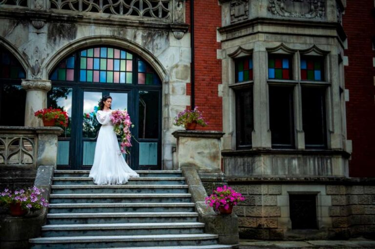 Flori la Castel, un proiect inedit de branding emoțional de țară despre castelele abandonate ale Romaniei