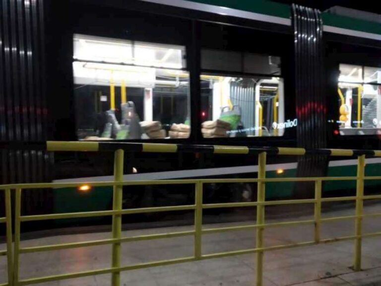 Tramvaiele Bozankaya, testate la Iași cu saci de nisip pe post de pasageri