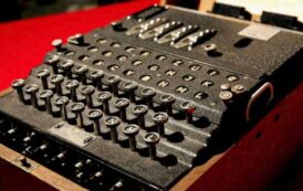 Celebra mașină de criptat Enigma, folosită de Germania nazistă în timpul celui de-al Doilea Război Mondial, scoasă la licitație