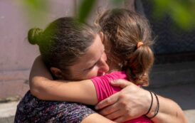 FOTO/VIDEO. Campaniile Pro Vita Iași: drama unei mame care isi creste singura cei 5 copii, intr-o casa in care ploua