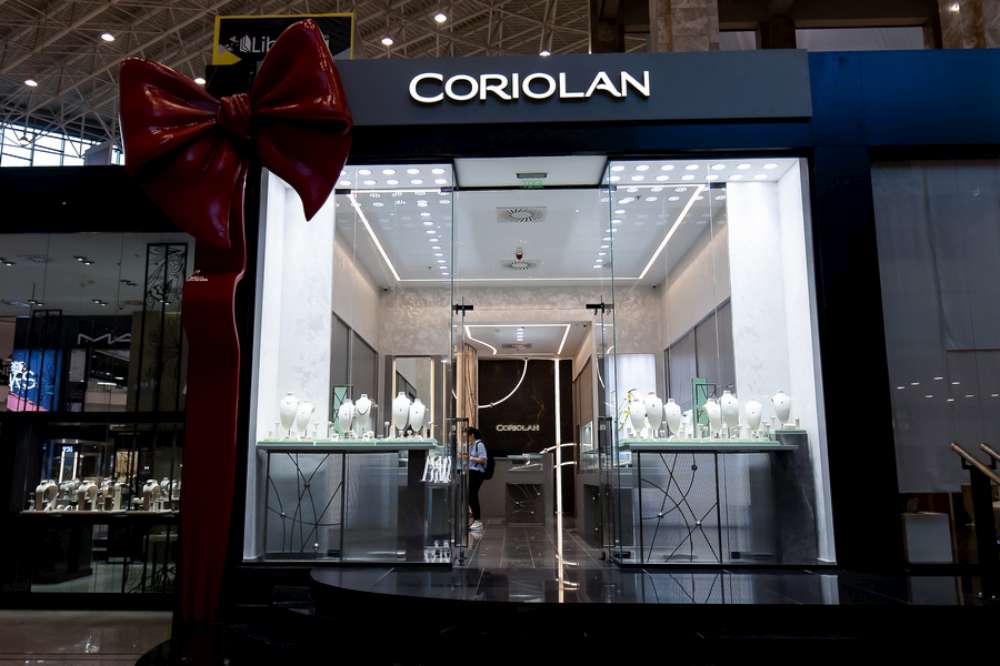Coriolan, brand local cu 26 de ani experienta in faurirea bijuteriilor, a inaugurat un magazin premium la Palas