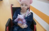 Fii Mos Nicolae pentru Ecaterina, o fetita de 8 ani care se lupta cu cancerul
