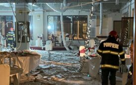 Tavanul unui restaurant a cazut peste mese, intr-un restaurant din Braila in care se aflau zeci de oameni