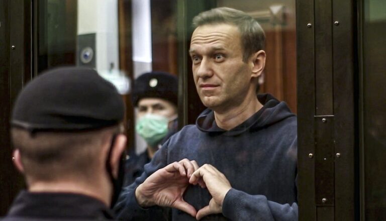 Opozantul rus Aleksei Navalnîi a murit în închisoare, in Siberia