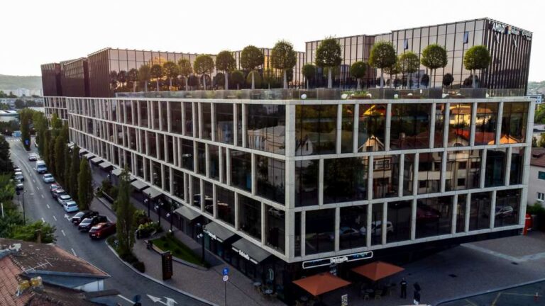 Luna îndrăgostiților vine cu oferte la Palas Campus: seri tematice la cafenele, „all you can taste”, muzică live şi reduceri la servicii de înfrumusețare