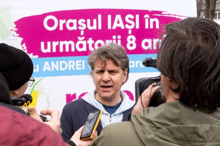 Viață de candidat la Primărie: Andrei Ciuhodaru, prinț pe Reddit, cerșetor pe Facebook