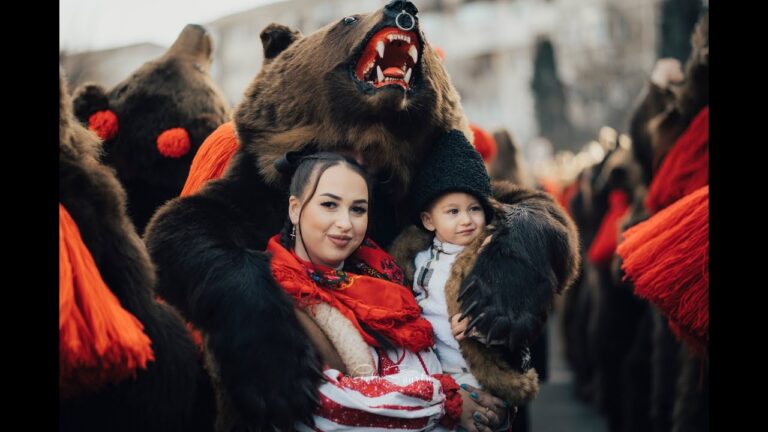 Expoziția „Datini și obiceiuri de iarnă”