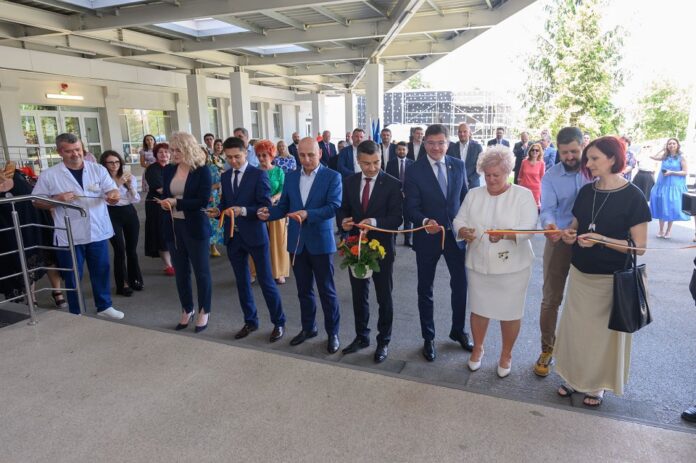 putregaiuri politice taiere panglica spital Sf. Maria